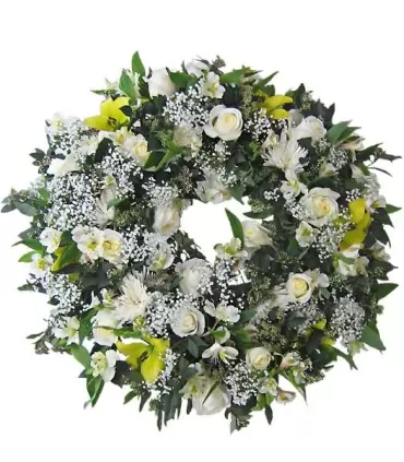 Corona funeraria con rosas, liliums y maules frescos