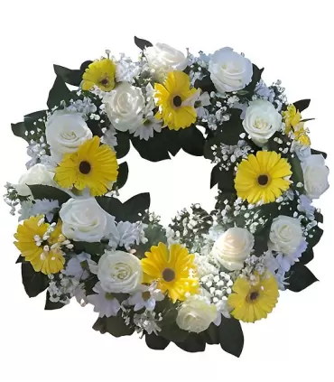 Corona de condolencias con 12 rosas blancas y 8 gerberas amarillas.