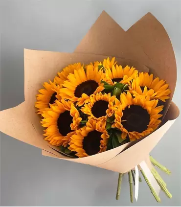 Ramo con 10 Girasoles.