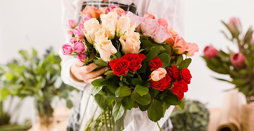 El significado de las rosas según su color: guía definitiva para elegir el ramo perfecto